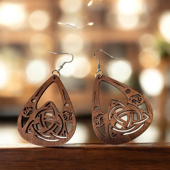Boho Chic Wooden Celtic Knot Earrings - Picture 1 of 2